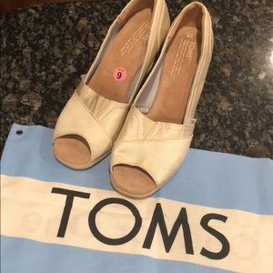 Toms Ivory Peep Toe Wedges